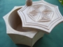 Intaglio del legno. Oggetti in legno intagliato realizzati interamente a mano