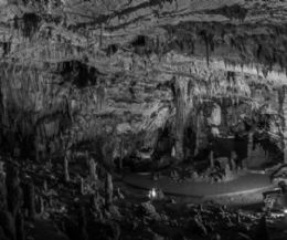 Locandina: I segreti della grotta grande di Muro Pizzo