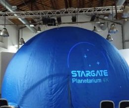 Locandina: Lo Stargate Planetarium 4K